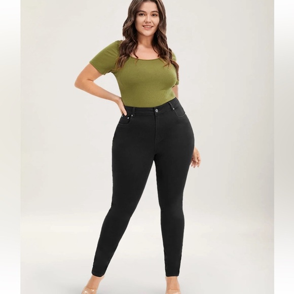 BloomChic Plus Size Skinny Very Stretchy High Rise Black Wash Sculpt Waist Jeans - Picture 7 of 8